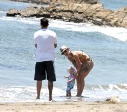 Pink Aka Alecia Moore In A Bikini On A Beach In Malibu Phun Org Forum