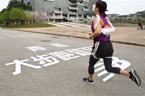 坚持跑下去，天就会亮，papi酱跑了，你呢？ 中南大学阳光体育