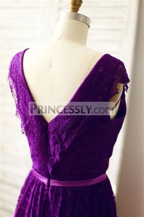 V Neckline Purple Lace Bridesmaid Dress Knee Length Short Dress Knee