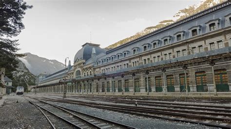 The Abandoned Canfranc Railway Station | Amusing Planet