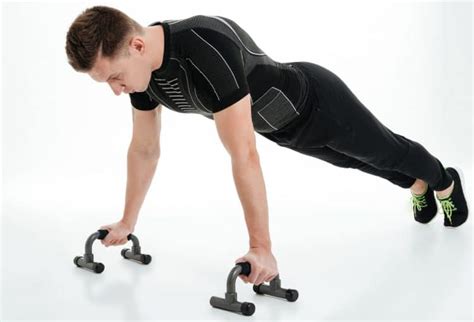 How To Do Knuckle Push Ups Muscles Benefits And Drawbacks Fitness Volt