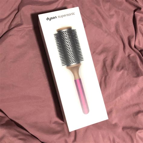 Dyson Hair brush, Beauty & Personal Care, Hair on Carousell