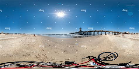 360° View Of Huntington Beach Pier Alamy