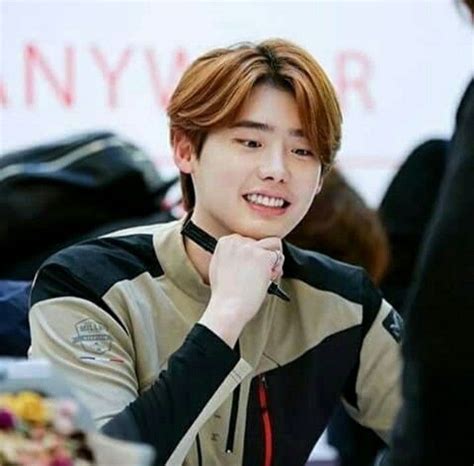 Pin De Marlenne Geraldo En Lee Jong Suk Jong Suk