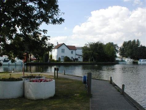 Pictures of Beccles, Suffolk, England | England Photography & History