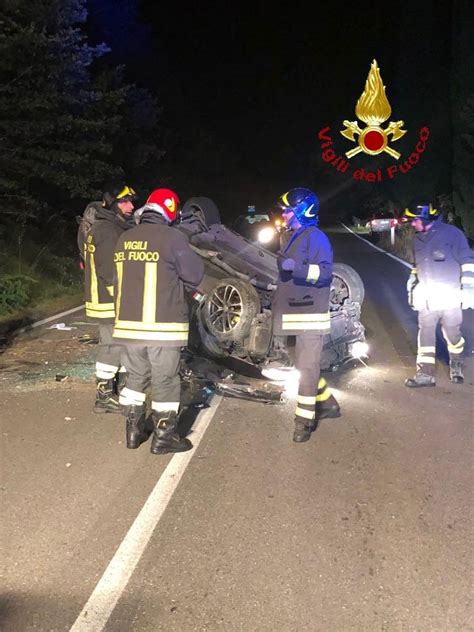 Auto Sbanda E Si Cappotta Incidente Sul Ponte Della Zancona