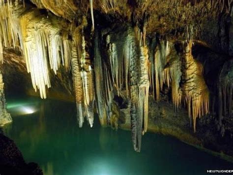 Jeita Grotto - SkyscraperCity