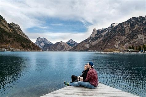 Tanda Pria Yang Cintanya Lebih Besar Daripada Pasangannya Kumparan