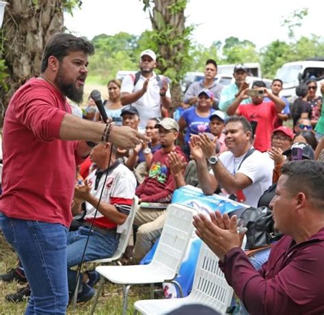 En Monagas entregan 795 títulos de tierras productivas de cinco estados