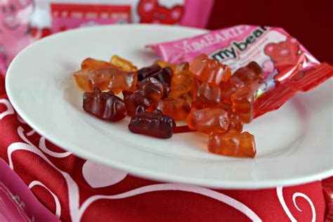 YumEarth Valentine's Gummy Bears...YUM! - S.H.E. Informed