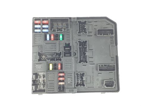 Fuse Box Nissan Qashqai Ii Suv J11 J11 1 6 Dig T 9502853 B Parts