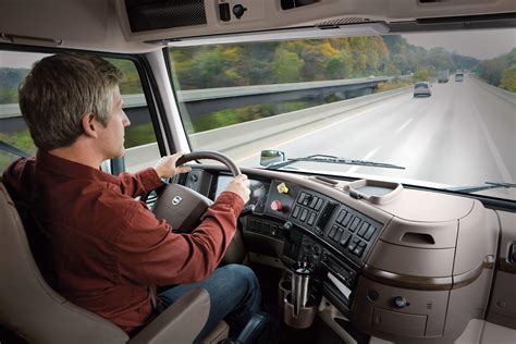 Attracting And Retaining Commercial Truck Drivers Advantage Insurance