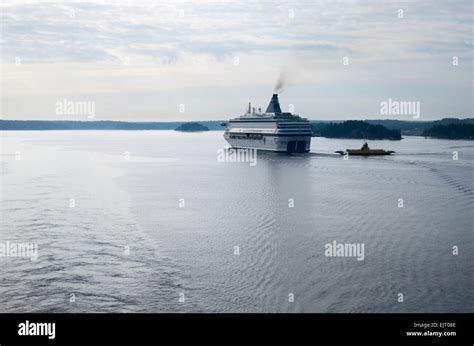 Baltic sea, cruise ship travelling hi-res stock photography and images ...