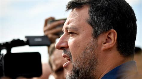 Cosa Si Scopre Leggendo La Flat Tax Di Salvini Dalla Sua App Il Foglio