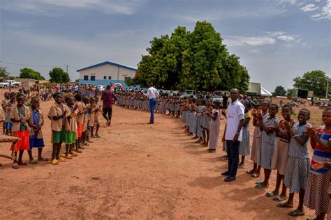 Caravane Du Social De La Fondation Lonaci Du Mat Riel M Dical Remis Au