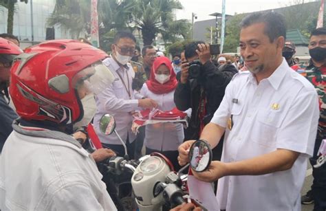 Gerakan 10 Juta Bendera Merah Putih Semarakkan HUT RI Di Benua Etam