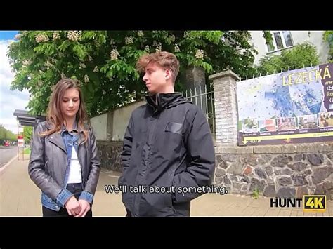 HUNT K Chica se convierte en puta porque necesita dinero para billetes de autobús XVIDEOS