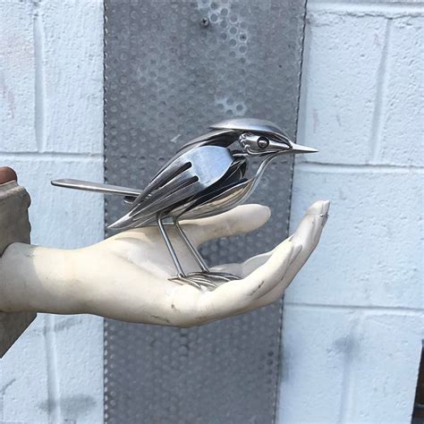 Artist Turns Unwanted Scrap Metal Into Magnificent Bird Sculptures