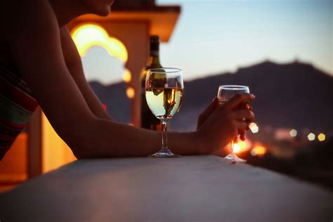 how do i know if i'm addicted to alcohol