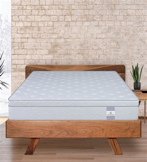 Buy Hybrid Orthopedic 8 Inch Pocketed Spring Queen Size Mattress Online