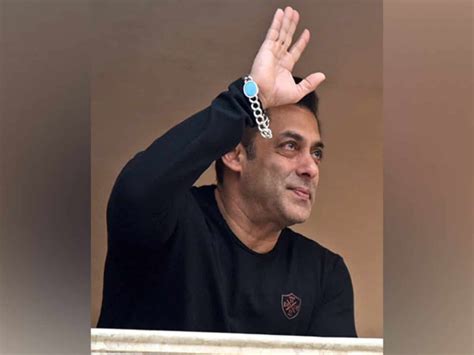 Salman Khan greets fans outside Galaxy apartment on 57th birthday