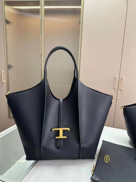 Сумка на плечо Шоппер Tod’s 2023 - купить с доставкой по выгодным ценам ...