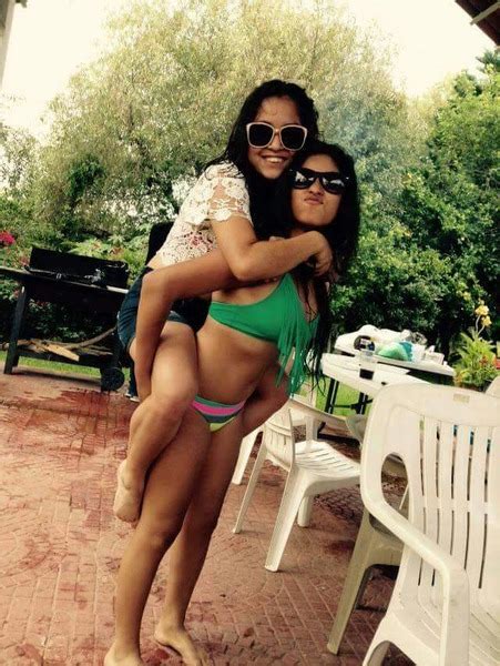 Hot Sexy Fernanda Nuno Bikini Pics