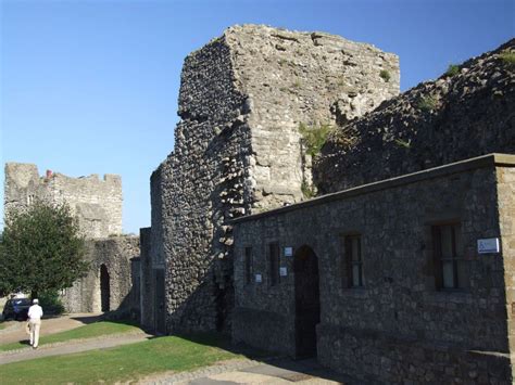 Rochester Castle (Rochester) - Visitor Information & Reviews