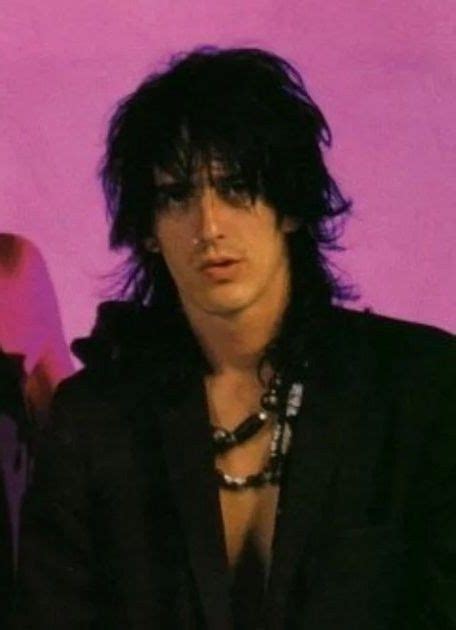 Pin on izzy stradlin loml ♡︎