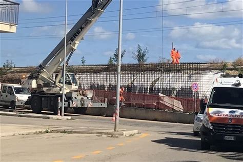 Incidente Sul Cantiere Del Raddoppio Ferroviario Operaio Schiacciato