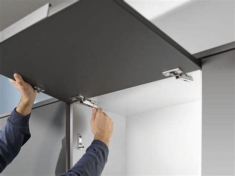 AVENTOS HK-XS - obróbka i montaż | Blum