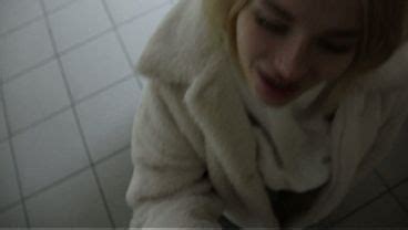 Le Hago Una Mamada A Un Desconocido En La Entrada XVIDEOS