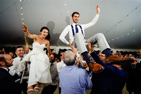 The Hora Jewish Wedding Dance | Tips and Inspiration - Wedding Maps