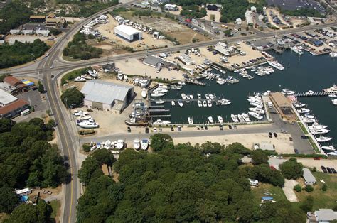 Uihlein's Marina & Boat Rentals in Montauk, NY, United States - Marina ...