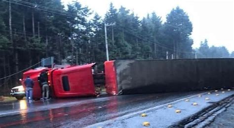 Tr Iler Queda Atravesado En La M Xico Toluca No Hay Lesionados