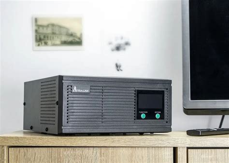 Extralink Piorun 3000VA 2100W Inwerter Czysta sinusoida napięcie