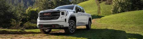 2024 GMC Sierra 1500 vs. 2024 Chevrolet Silverado 1500 | Levelland ...