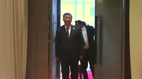 Xi Jinpings Awkward Moment At Brics As Aide Stopped By Security