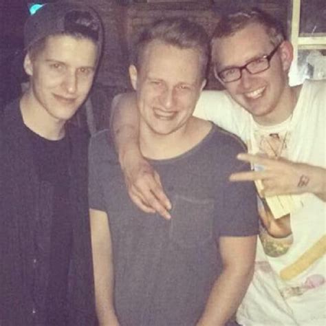 Juicy Gay Ichbinart Millone Wir Hassen Dich Ned Audio Rap De