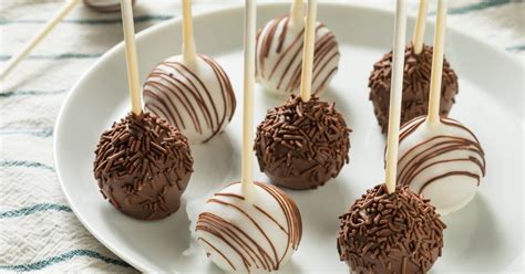 Homemade Cake Pops Recipe