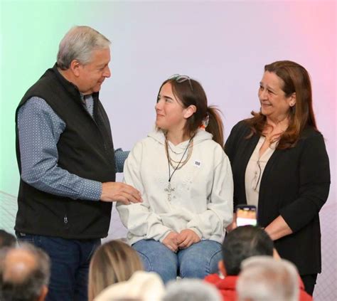 Entrega Chema Fraustro Y Beatriz D Vila Aparatos Auditivos