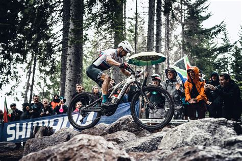 Nagenieten Met Spectaculaire Beelden Van Het Wk In Les Gets