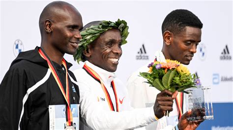 Eliud Kipchoge rompe su propio récord del mundo en Berlín