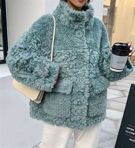 Pin by Loran's on Пальто;куртки | Real fur coat, Stand collar jackets, Coat