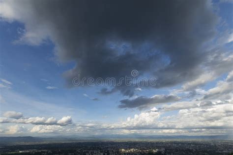 Cielo Nuvoloso Di Pomeriggio Immagine Stock Immagine Di Campagna