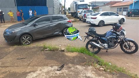 Colisão entre carro e moto deixa jovem inconsciente na zona sul News