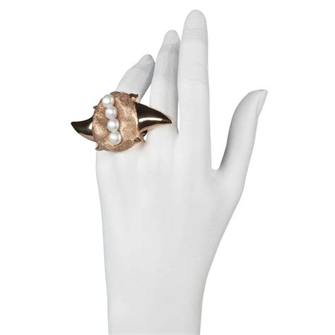 Shark Tooth Pearl Ring Gold