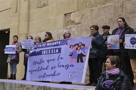 La Concentraci N De La Revuelta De Mujeres En La Iglesia En La Mezquita