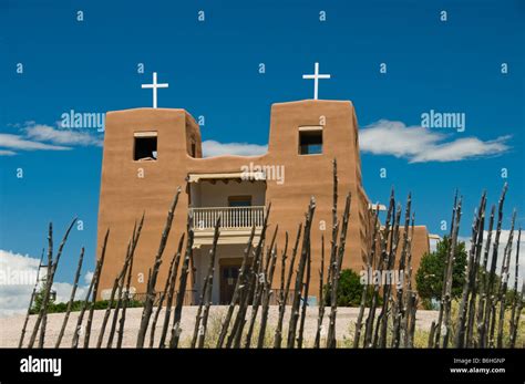 Fachada Exterior De La Iglesia Del Sagrado Coraz N De Jes S En Namb