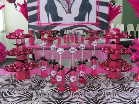 Nívea Vieira Eventos Chá de Lingerie Pink Preto Zebra